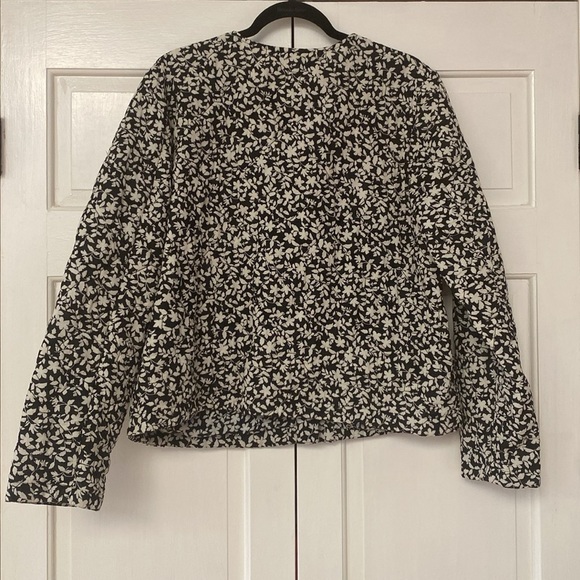 J. Jill Black White Garden Quilted Button Up Long Sleeve Barn Jacket Size Large - Picture 8 of 9